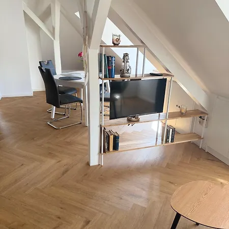 아파트 Moderne Grosszuegige Dachgeschosswohnung In An Den Ravensbergen 포츠담