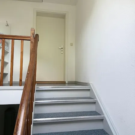 Moderne Grosszuegige Dachgeschosswohnung In An Den Ravensbergen 아파트