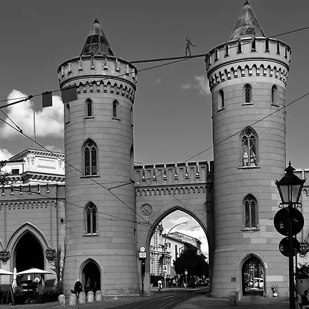 Moderne Grosszuegige Dachgeschosswohnung In An Den Ravensbergen * 포츠담