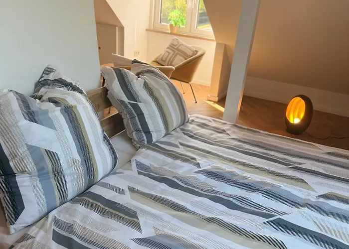 Moderne Großzügige Dachgeschosswohnung In An Den Ravensbergen Apartamento *