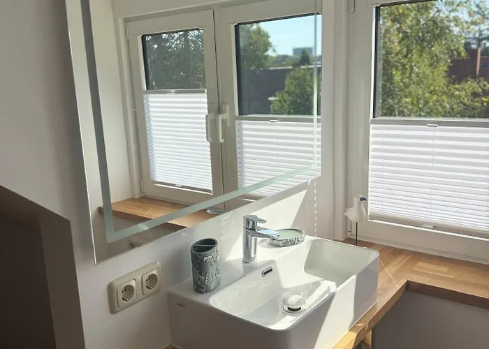 Moderne Großzügige Dachgeschosswohnung In An Den Ravensbergen Apartamento *