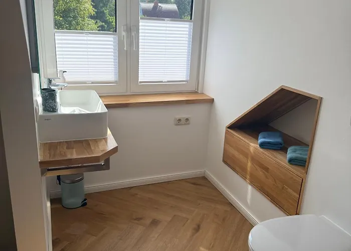 Moderne Großzügige Dachgeschosswohnung In An Den Ravensbergen Potsdam