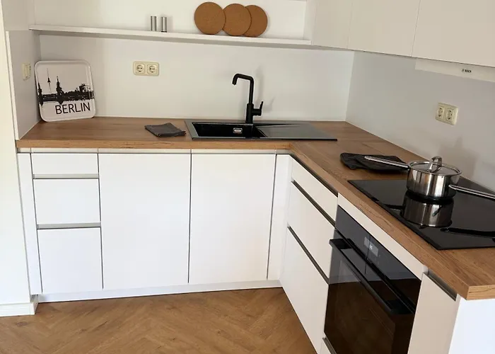 Moderne Großzügige Dachgeschosswohnung In An Den Ravensbergen * Potsdam