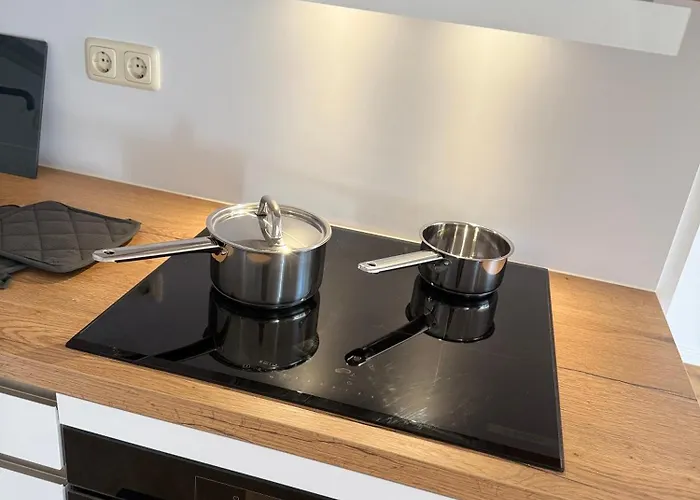 Moderne Großzügige Dachgeschosswohnung In An Den Ravensbergen Apartamento