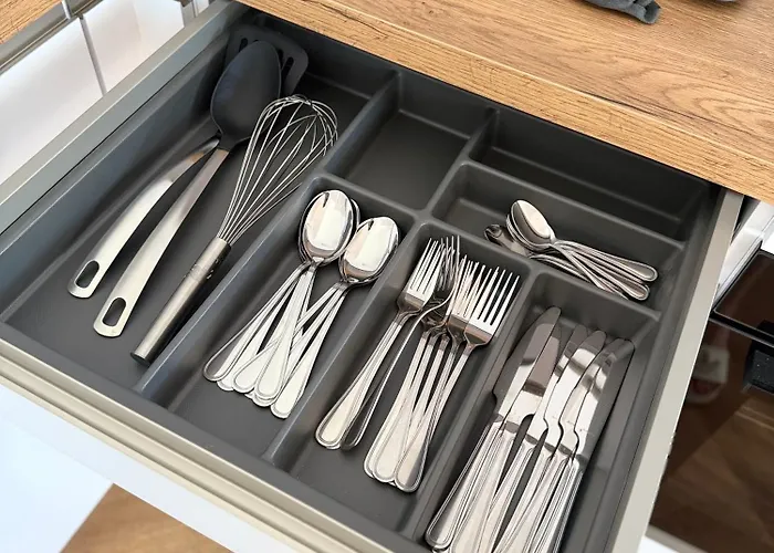 Moderne Großzügige Dachgeschosswohnung In An Den Ravensbergen Apartamento Potsdam