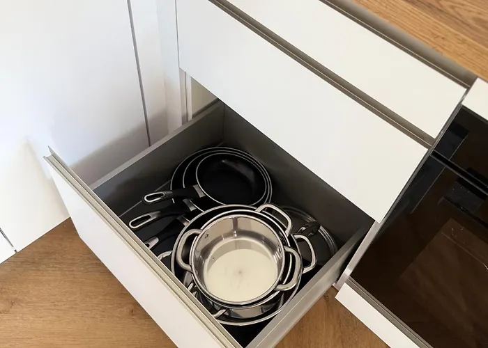 Moderne Großzügige Dachgeschosswohnung In An Den Ravensbergen Potsdam