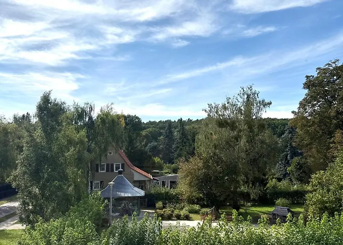 Moderne Großzügige Dachgeschosswohnung In An Den Ravensbergen *