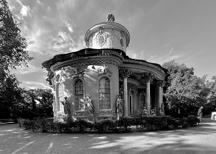 Moderne Großzügige Dachgeschosswohnung In An Den Ravensbergen * Potsdam